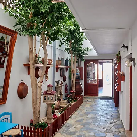 Aparthotel Vlachakis 3*